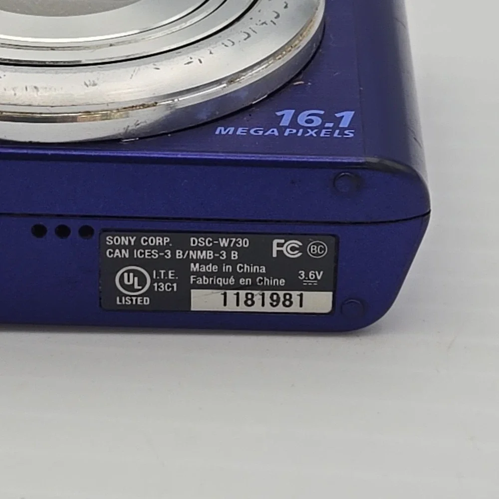 SONY‎ DSC-W730 Purple Digital Camera 8x Zoom 16.1MP (Parts Only)